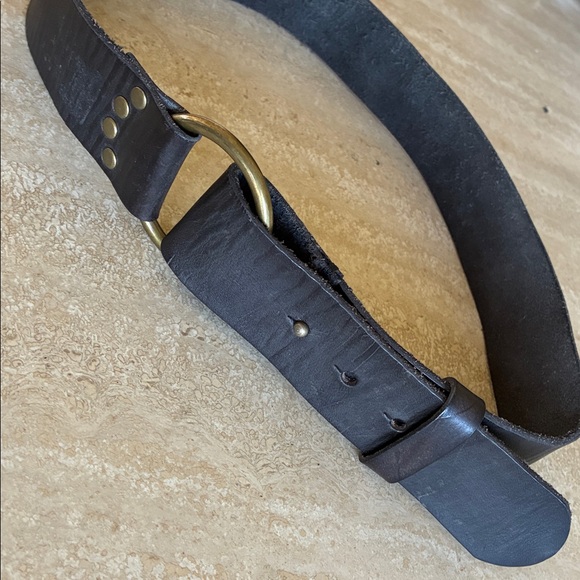 GAP Leather Belt, Dark Brown, big brass ring & hardware, leather keeper. S - Picture 7 of 17